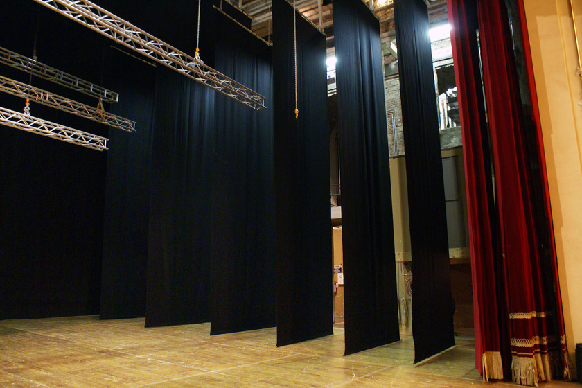 Teatro Sociale de Como - Telones para teatros históricos | PERONI