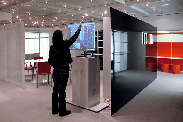 Стена из черного Laccato - Коммерческие выставки | PERONI